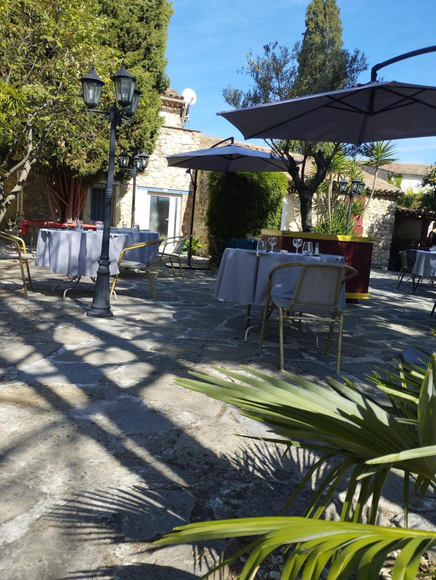 Logis Hotel Restaurant L'Esquielle Saint-Géniès-de-Malgoirès Kültér fotó