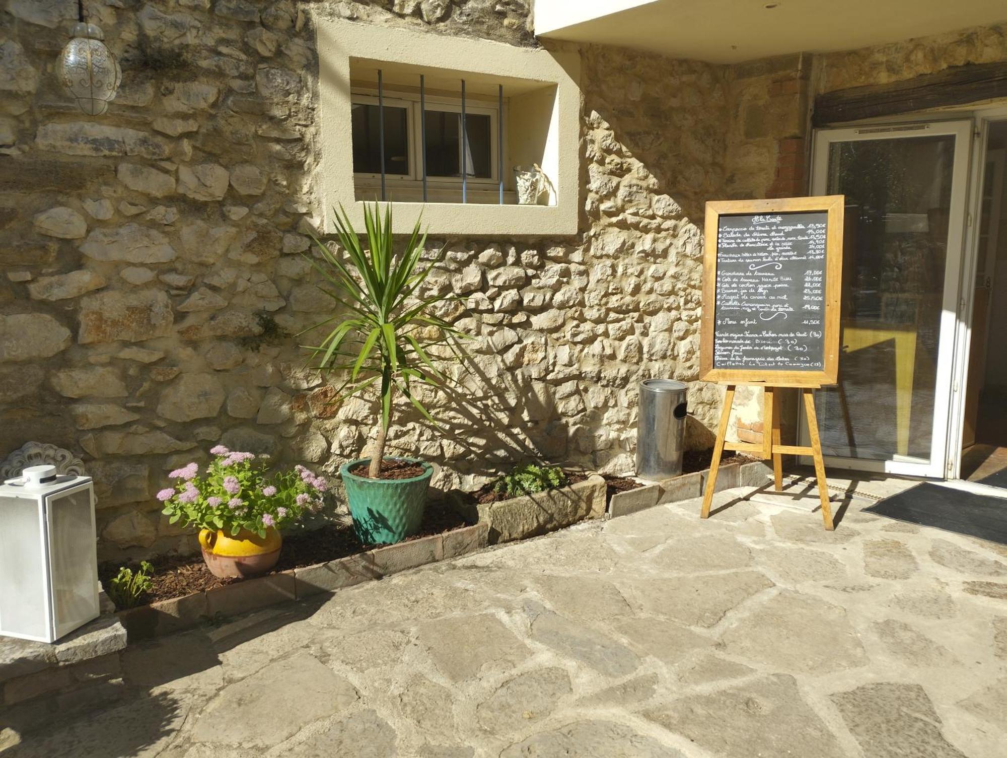 Logis Hotel Restaurant L'Esquielle Saint-Géniès-de-Malgoirès Kültér fotó