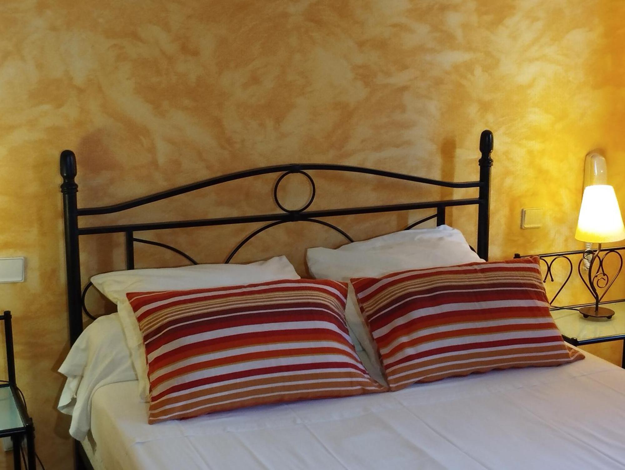 Logis Hotel Restaurant L'Esquielle Saint-Géniès-de-Malgoirès Kültér fotó